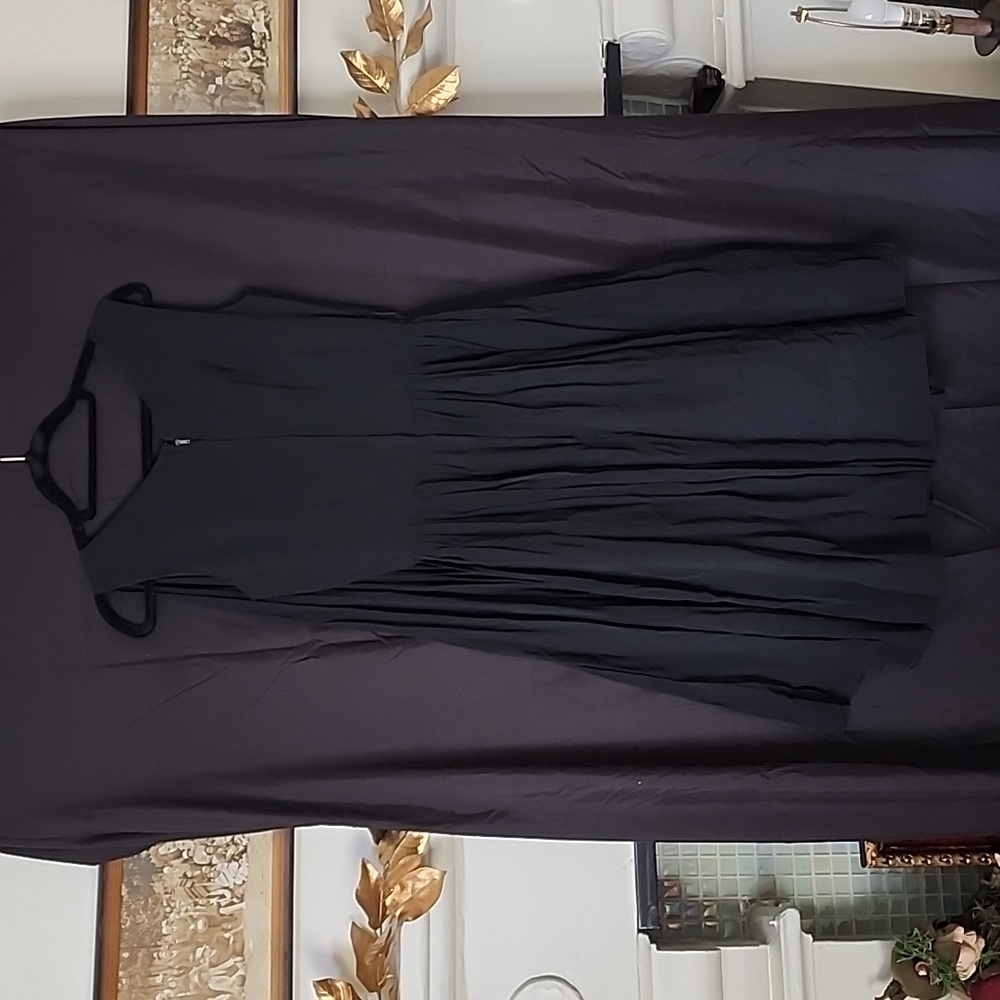 Vintage black chiffon, fully lined dress with attached drama scarf - Picture 3 of 9